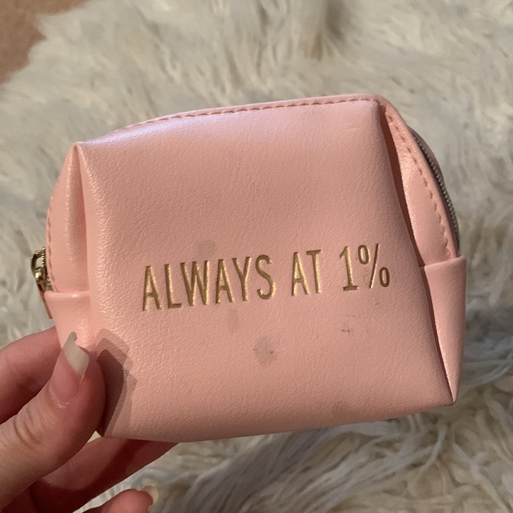 Makeup pouch - Picture 8 of 8